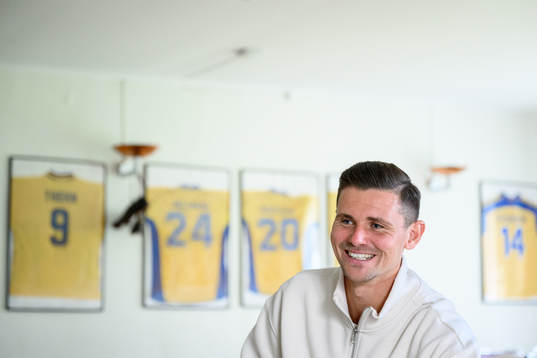 Värnamos Marcus Antonsson blir intervjuad