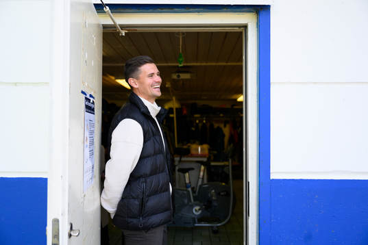 Värnamos Marcus Antonsson blir intervjuad