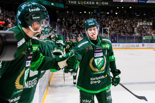 Färjestads Victor Ejdsell jublar