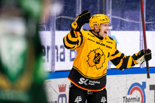 Skellefteås Pär Lindholm jublar