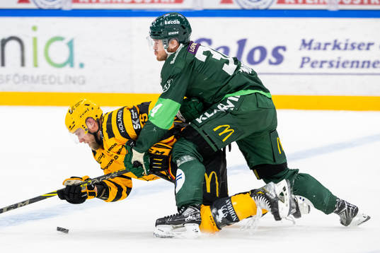Skellefteås Oscar Möller och Färjestads Michael Lindqvist