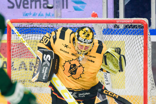 Skellefteås målvakt Gustaf Lindvall