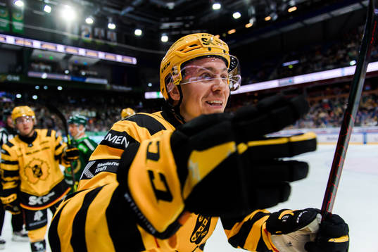 Skellefteås Pär Lindholm jublar