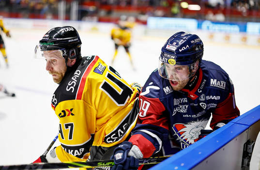 Luleås Leo Komarov och Linköpings Patrick  Russell