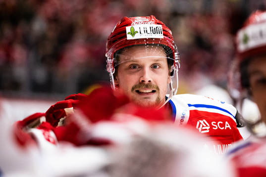 Timrås Jonathan Dahlén jublar
