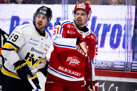 HV71s Mikkel Bödker och Timrås Anton Lander