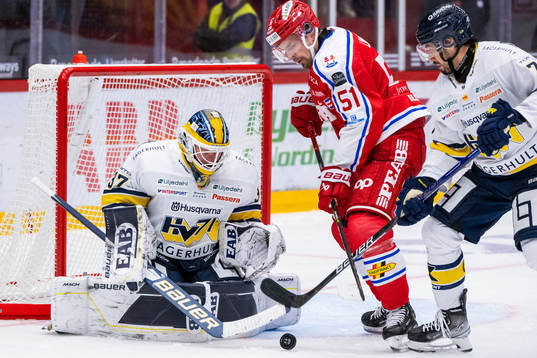 HV71s målvakt Jonas Gunnarsson och Timrås Anton Lander