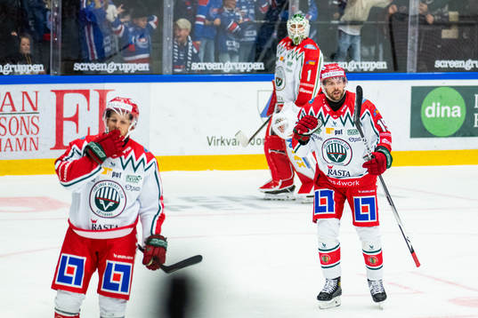Frölundas Max Friberg, målvakt Lars Johansson och Anders