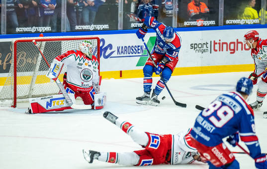 Frölundas målvakt Lars Johansson och Oskarshamns Jiri