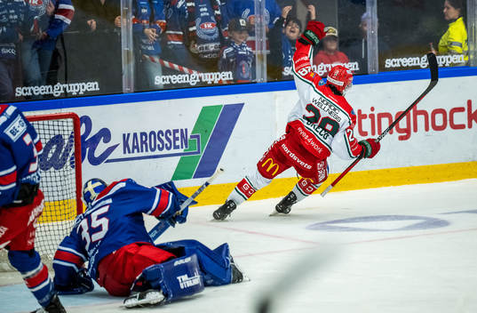Frölundas Anthony Greco jublar