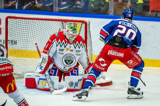 Frölundas målvakt Lars Johansson och Oskarshamns Hynek