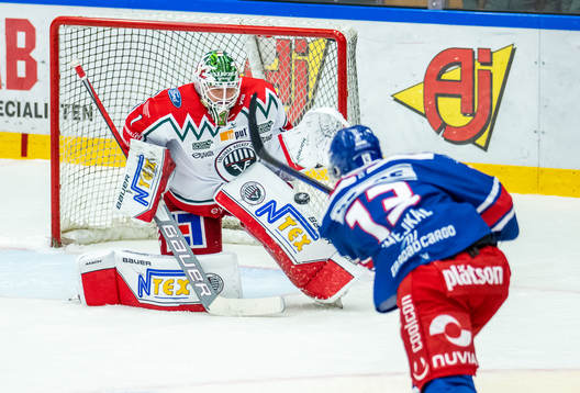 Frölundas målvakt Lars Johansson och Oskarshamns Jiri