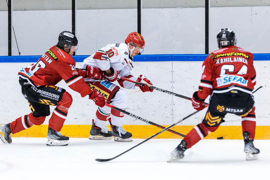 Modos Rihards Marenis och Vita Hästens Alex Brännstam