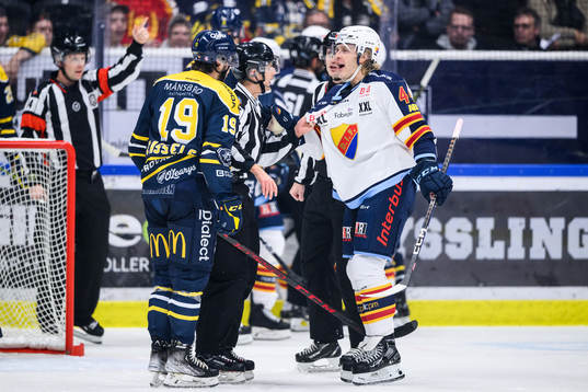Södertäljes Cole Cassels och Djurgårdens Olle Liss