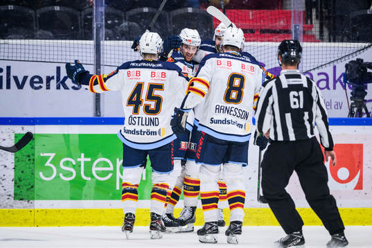 Djurgårdens Daniel Brodin jublar med lagkamrater