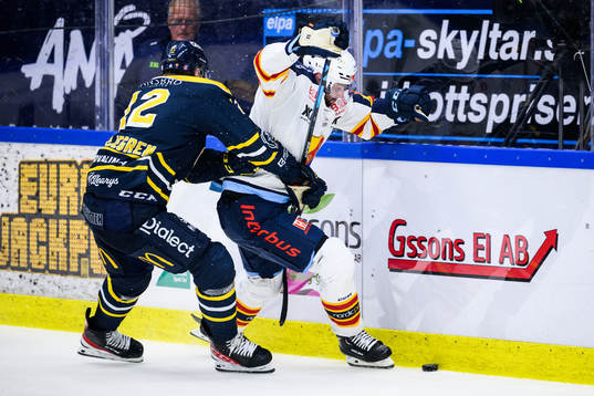 Södertäljes Viktor Liljegren och Djurgårdens Johan Alm