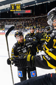 Västerås Blake Speers jublar