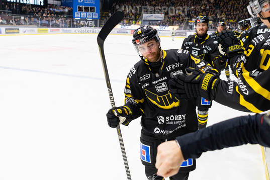 Västerås Blake Speers jublar