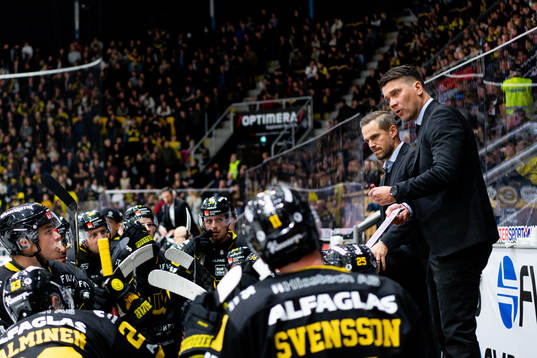 Västerås tränare Thomas Paananen och assisterande