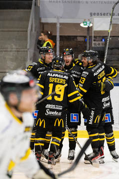 Västerås Oliver Bohm och Jesper Kokkonen jublar