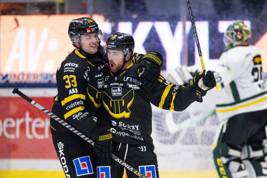 Västerås Oliver Bohm och Blake Speers jublar
