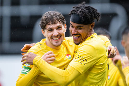 Dalkurds Fabio Nicolas Dixon jublar
