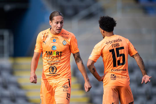 AFC Eskilstunas Felix Michel och Victor Fors