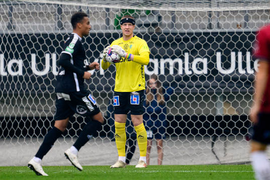 Brages målvakt Viktor Frodig