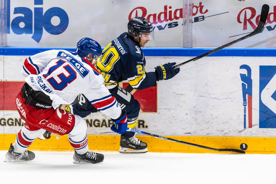 Oskarshamns Jiri Smejkal  och HV71s André Petersson