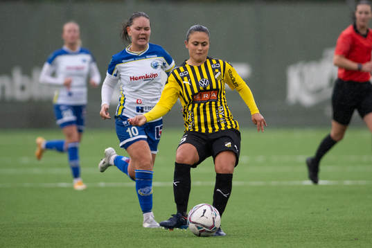 Onsalas Linn Mörfeldt och Häckens Amna Lihovic