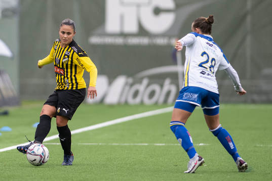 Häckens Amna Lihovic och Onsalas Elina Lambro