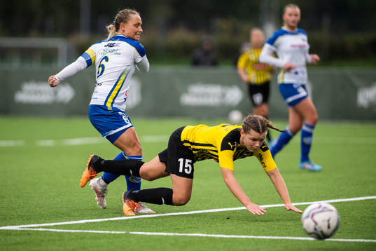 Onsalas Linn Eskilsson och Häckens Elin Flakberg
