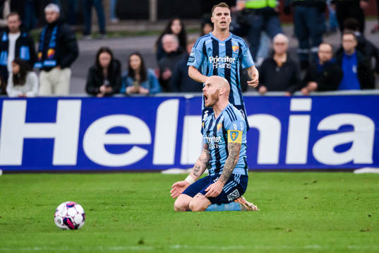 Djurgårdens Magnus Eriksson reagerar