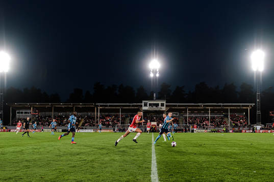 Degerfors Nikola Djurdjic och Djurgårdens Piotr Johansson