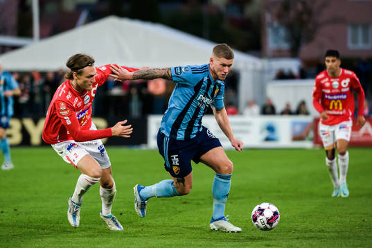 Degerfors Gustav Granath och Djurgårdens Victor Edvardsen