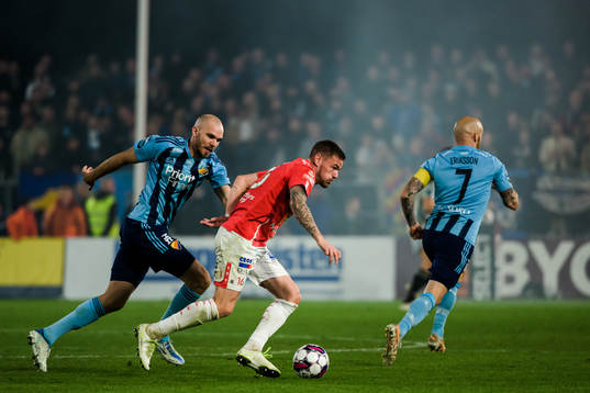 Djurgårdens Marcus Danielson och Degerfors Rasmus Örqvist