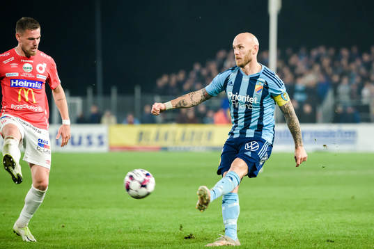 Degerfors Rasmus Örqvist och Djurgårdens Magnus Eriksson