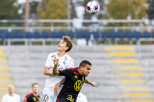 Östersunds Erick Brendon Pinheiro da Silva och Halmstads