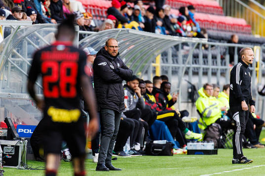 Halmstads tränare Magnus Haglund deppar