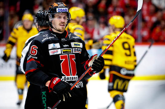 Örebros Emil Larsson deppar