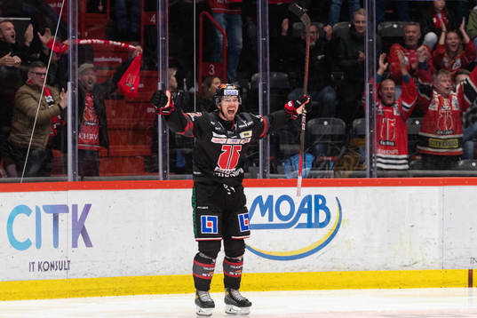 Örebros Rasmus Rissanen jublar