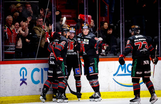 Örebros Rasmus Rissanen jublar vid 1-1