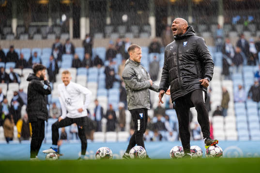 Malmö FFs assisterande tränare Jeffrey Aubynn