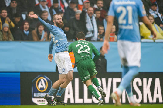 Malmö FFs Jo Inge Berget och Hammarbys Joel Nilsson