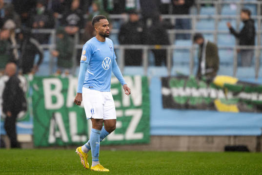 Malmö FFs Isaac Kiese Thelin deppar