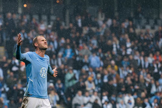 Malmö FFs Ola Toivonen deppar