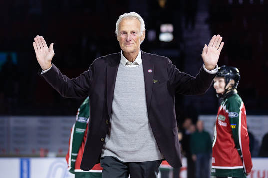 Tidigare spelaren och lagkaptenen Arne Carlsson