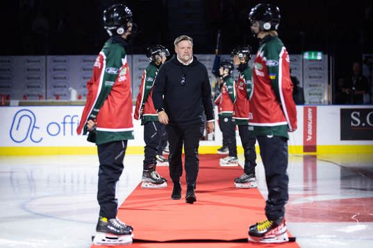 Tidigare spelaren och lagkaptenen Christian Ruuttu