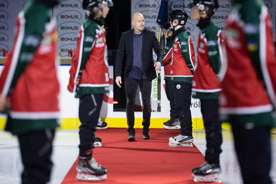 Tidigare spelaren och lagkaptenen Jonas Johnson