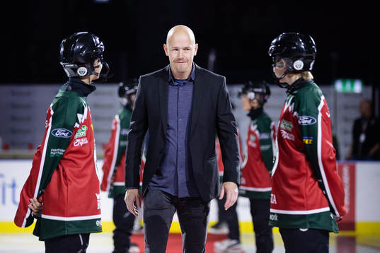 Tidigare spelaren och lagkaptenen Jonas Johnson